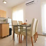 Apartamento 2 Bedroom Stunning In