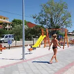 Apartamento 2 Bedroom Stunning In *