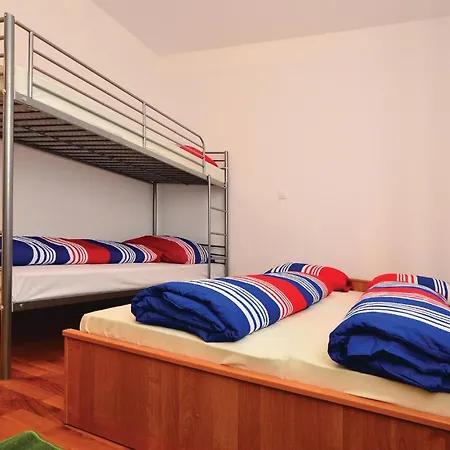 2 Bedroom Lovely In شقة