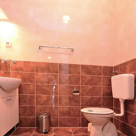 شقة 2 Bedroom Lovely In