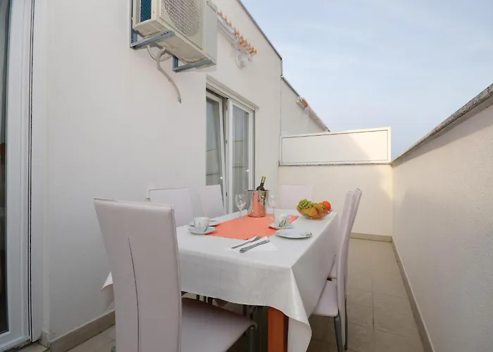 2 Bedroom Stunning In