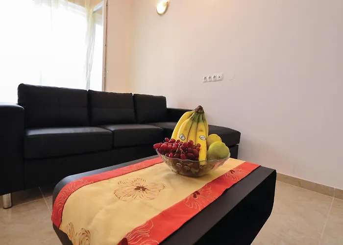 Апартаменты 2 Bedroom Stunning In *