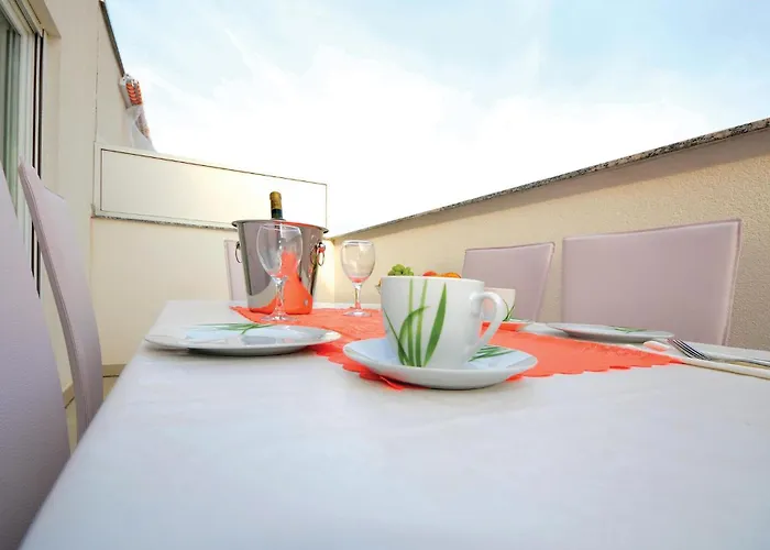 公寓 2 Bedroom Stunning In *