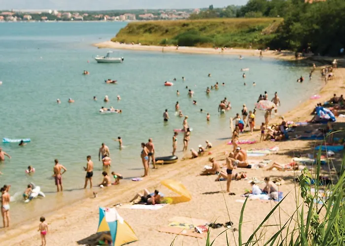 2 Bedroom Stunning In 公寓 宁